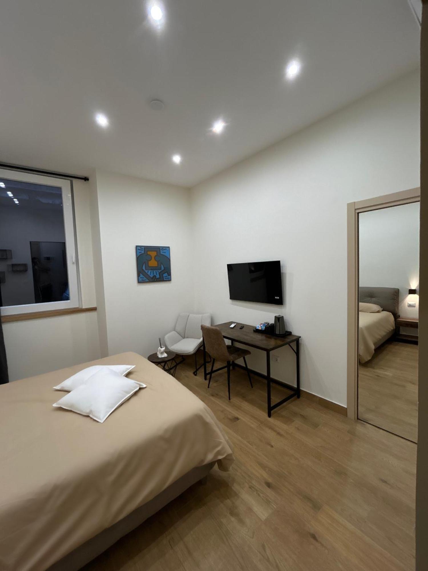 Somnia Luxury Rooms نابولي المظهر الخارجي الصورة
